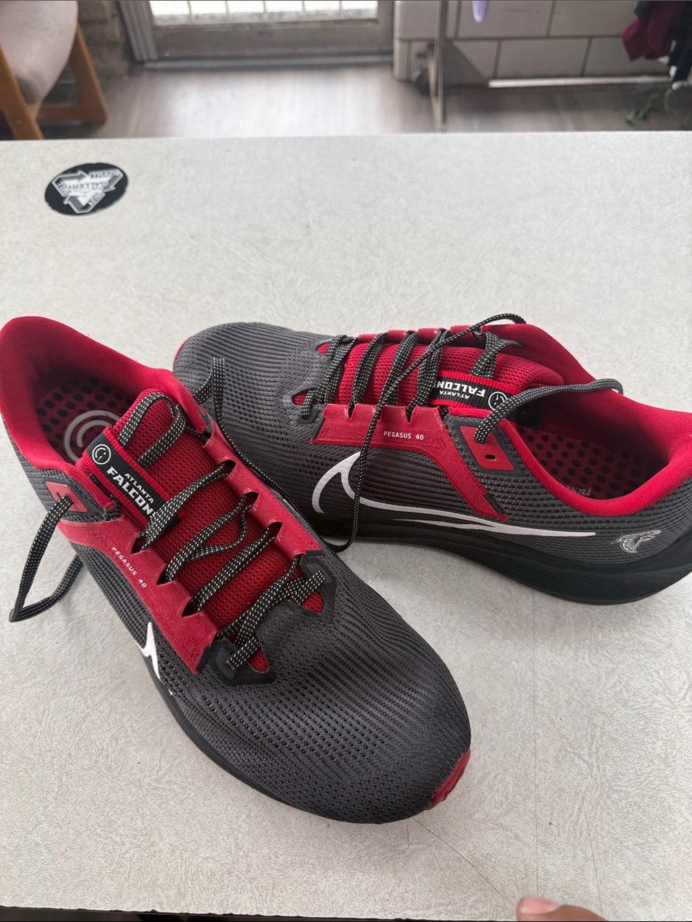 Men’s Nike Falcons Pegasus Shoes - Black & Red Lightweight Trainer size 13